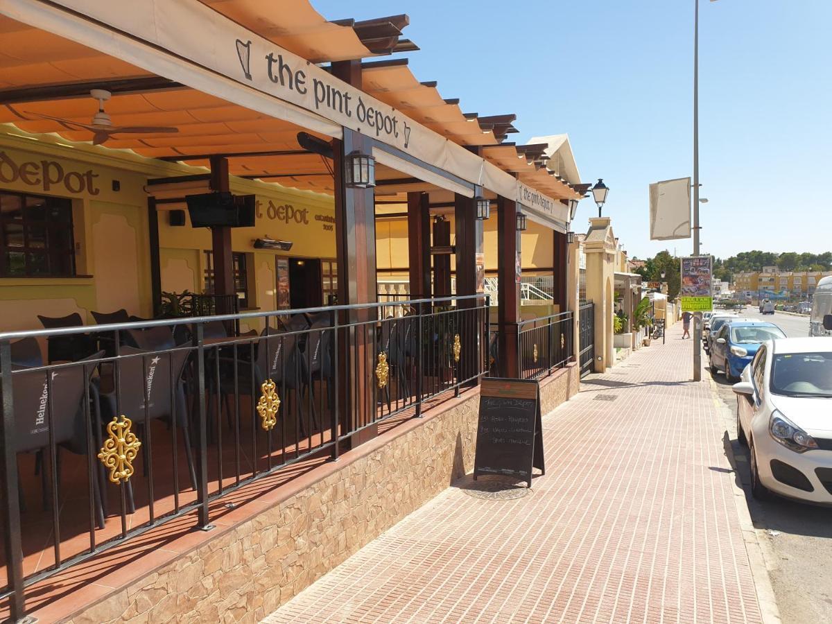 Amazing Villamartin House Sleeps 6 With Pool Villacosta المظهر الخارجي الصورة